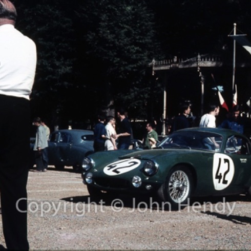 Une superbe Lotus Elite vert anglais pour Jim Clark aux Mans !
© John Hendy Une superbe Lotus Elite vert anglais pour Jim Clark aux Mans !
© John Hendy