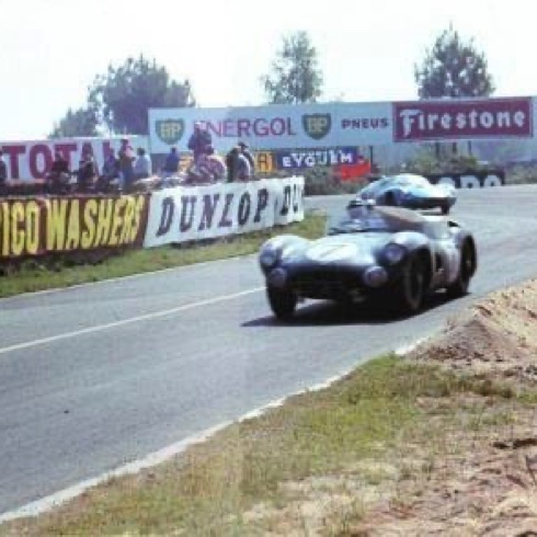 L'aston Martin de 1960 L'aston Martin de 1960