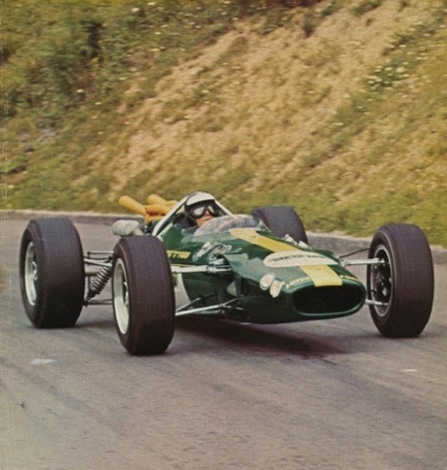 1965 : Cette fois c'est avec la Lotus 38 D'indianapolis qu'il effectue la montée !!!