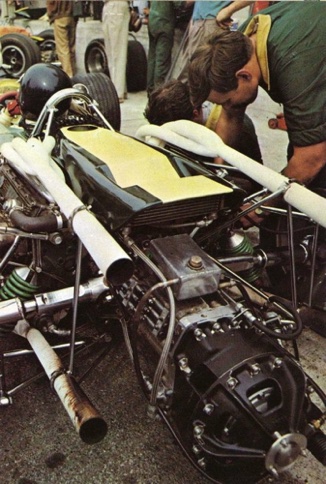 L'impressionnant train arrière de la Lotus 43