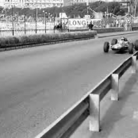 Au raz des rails à Monaco... Au raz des rails à Monaco...