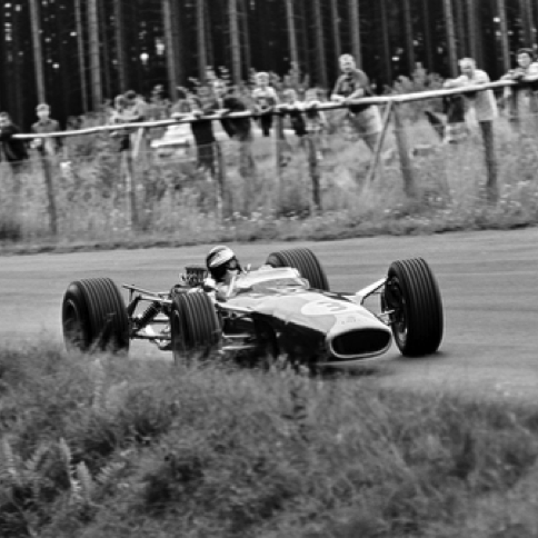 Sur le circuit mythique du Nurburgring pour le GP d'Allemagne
© Eric Della Faille
Contribution Luc Ghys Sur le circuit mythique du Nurburgring pour le GP d'Allemagne
© Eric Della Faille
Contribution Luc Ghys