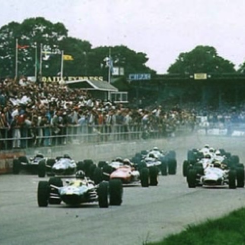 Départ en Grande Bretagne, les Lotus en tête Départ en Grande Bretagne, les Lotus en tête