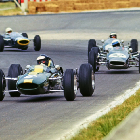 Trophée de France : GP de Reims 1965 sur la Lotus 35
© Eric Della faille Trophée de France : GP de Reims 1965 sur la Lotus 35
© Eric Della faille
