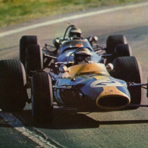 GP d'Albi 1967 devant Johnny Servoz Gavin sur la Matra officielle