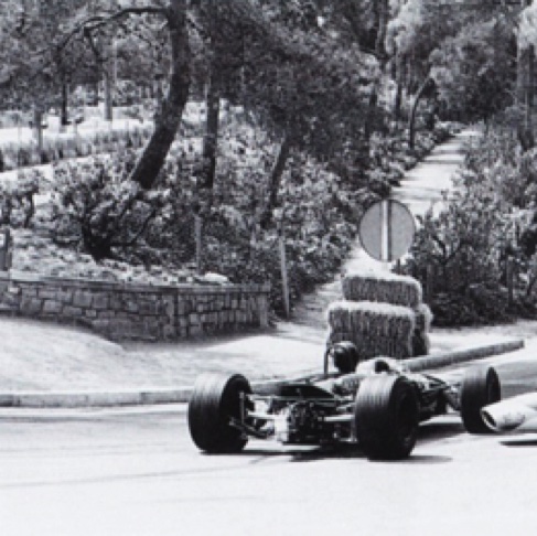 Circuit de Montjuich, Barcelone 1968 : l'accrochage avec Jackie Ickx... Circuit de Montjuich, Barcelone 1968 : l'accrochage avec Jackie Ickx...
