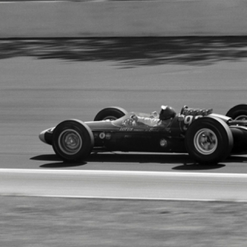 La version définitive avec les échappements droits type Lotus 25
© Karl Ludvigsen