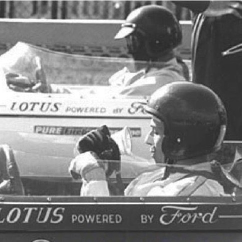 Jim & Dan concentrés, sur la grille de Depart