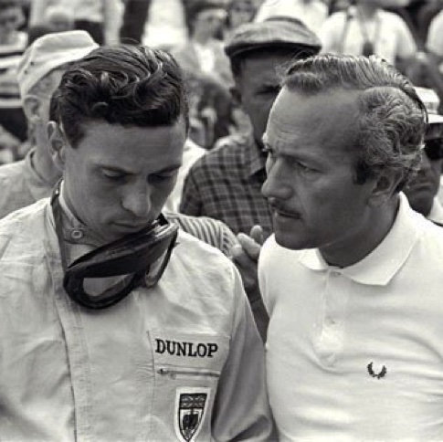 Discussion entre Colin Chapman et son pilote