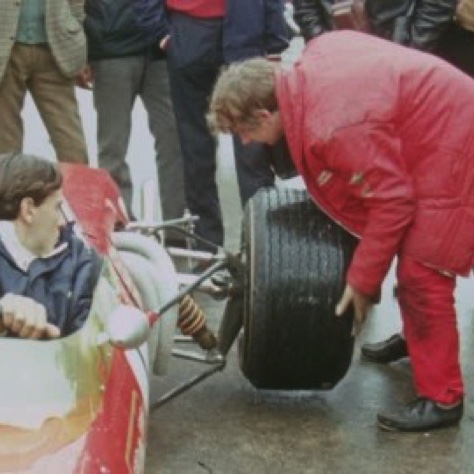 Changement de roue à l'arrière gauche... mais rien n'y fait