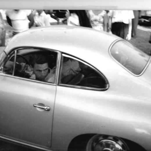 JImmy manoeuvre la Porsche de Ian Scott Watson