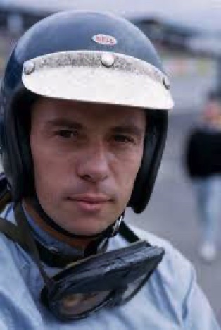 Le célèbre casque Bucco bleu écossais Le célèbre casque Bucco bleu écossais