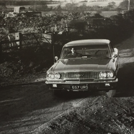 Autour du domaine avec la Ford Galaxie Autour du domaine avec la Ford Galaxie