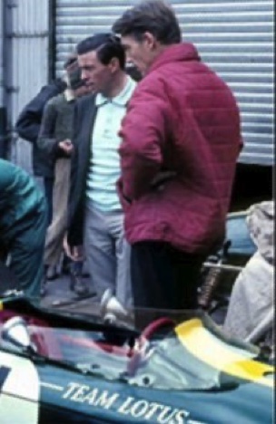 Avec son chef mécanicien Jim Endruweit Avec son chef mécanicien Jim Endruweit