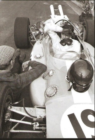 Jim et Colin sont déçus par la casse moteur