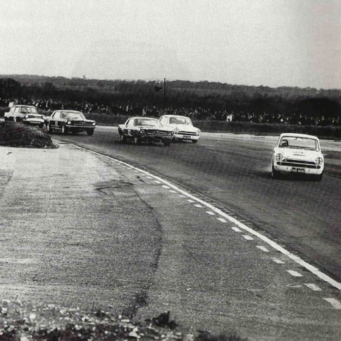 Jim à l'attaque sur la Cortina Lotus