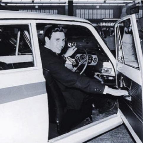 Jim dans la Lotus Cortina lotus sur un Salon en 1964
