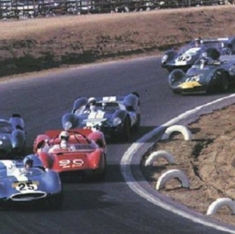 Sur le circuit typique de Laguna Sec  en 1964 avec la Lotus 40