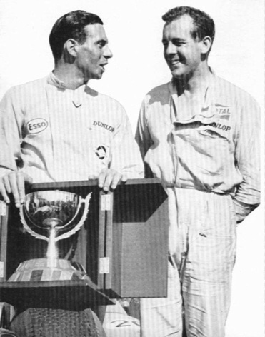 Avec Franck Matich sur le podium, venue le féliciter Avec Franck Matich sur le podium, venue le féliciter