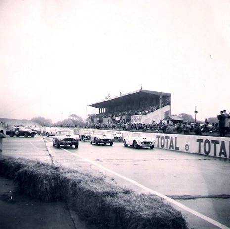 Montlhéry 1000 kms 1960
Contribution J.Y. Helbe56./Autodiva Montlhéry 1000 kms 1960
Contribution J.Y. Helbe56./Autodiva