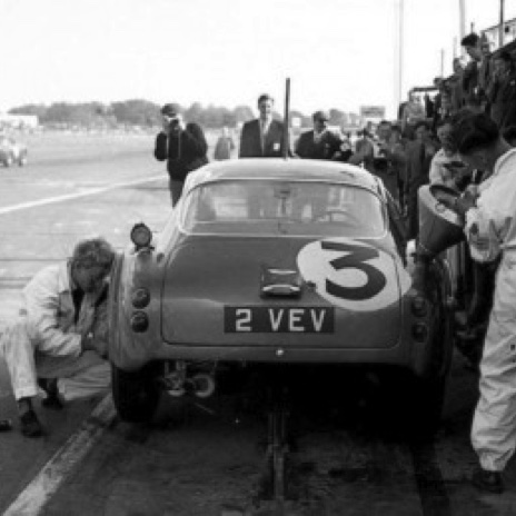 Ravitaillement lors du Toursit Trophy 1961 Ravitaillement lors du Toursit Trophy 1961